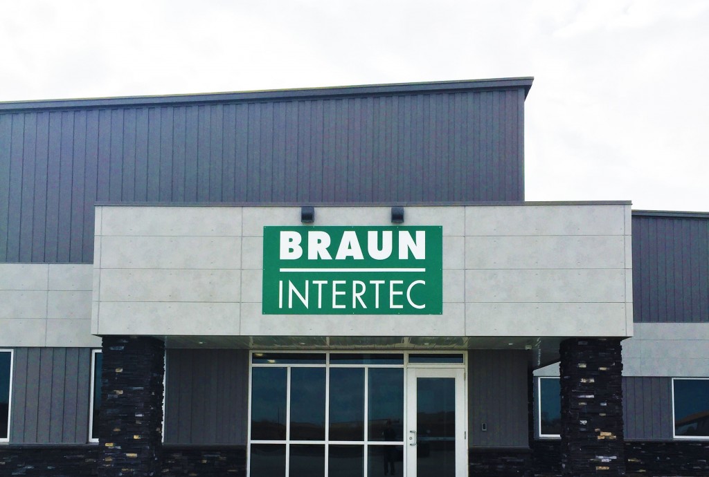 Serving regions throughout North Dakota, geotechnical engineering construction materials testing services based in Bismarck.